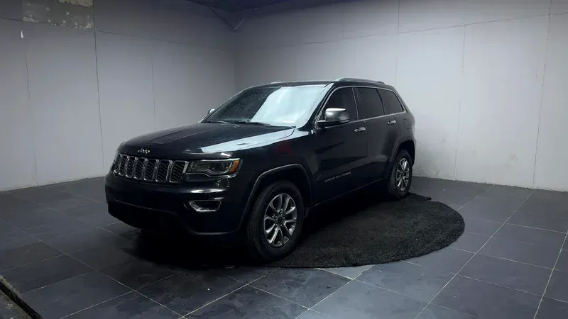 جيب جراند شيروكي 2014